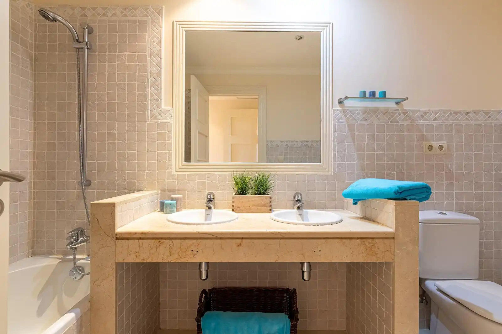 Baño de Piso de alquiler en Altea con Aire acondicionado, Calefacción y Jardín privado