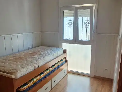 Dormitori de Casa adosada de lloguer en Sevilla amb Aire condicionat, Calefacció i Terrassa