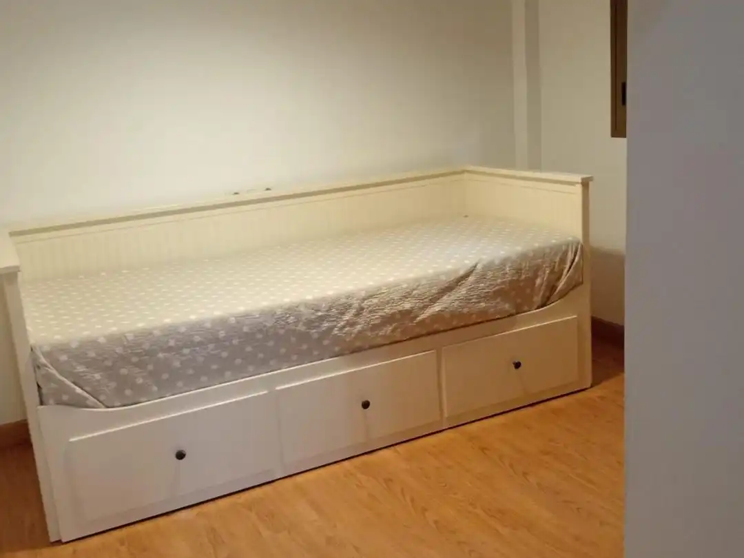 Flat for rent in Misioneras Concepcionistas, 5, La Reconquista - El Rosario Bedroom of Flat for rent in Algeciras with Air Conditioner, Heating and Parquet flooring