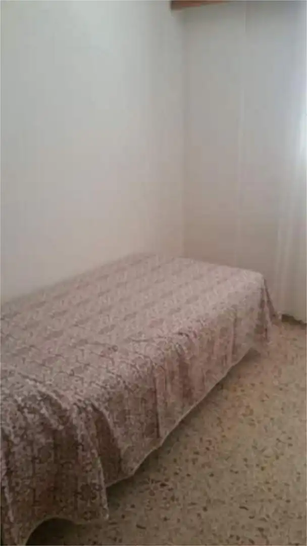 Habitación de Piso de alquiler en Gandia con Jardín privado, Terraza y Piscina