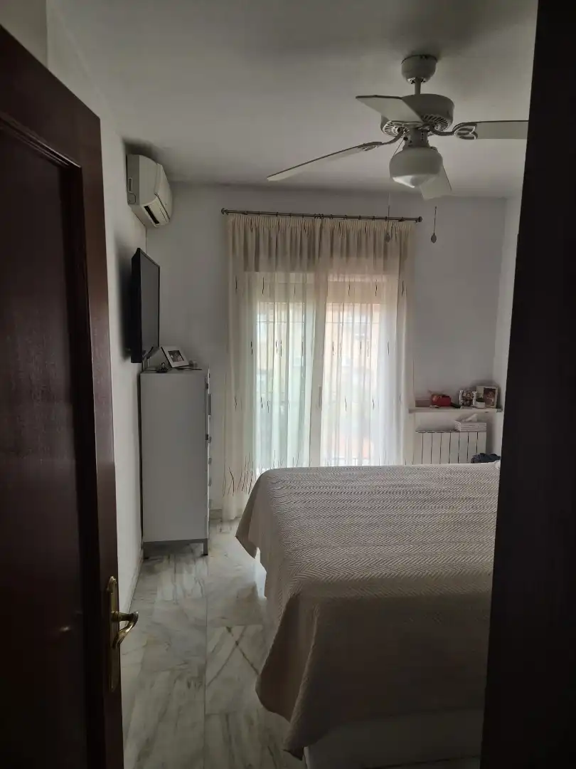 Casa adosada en venta en Calle Guatemala, 30, Ogíjares Habitación de Casa adosada en venta en Ogíjares con Aire acondicionado