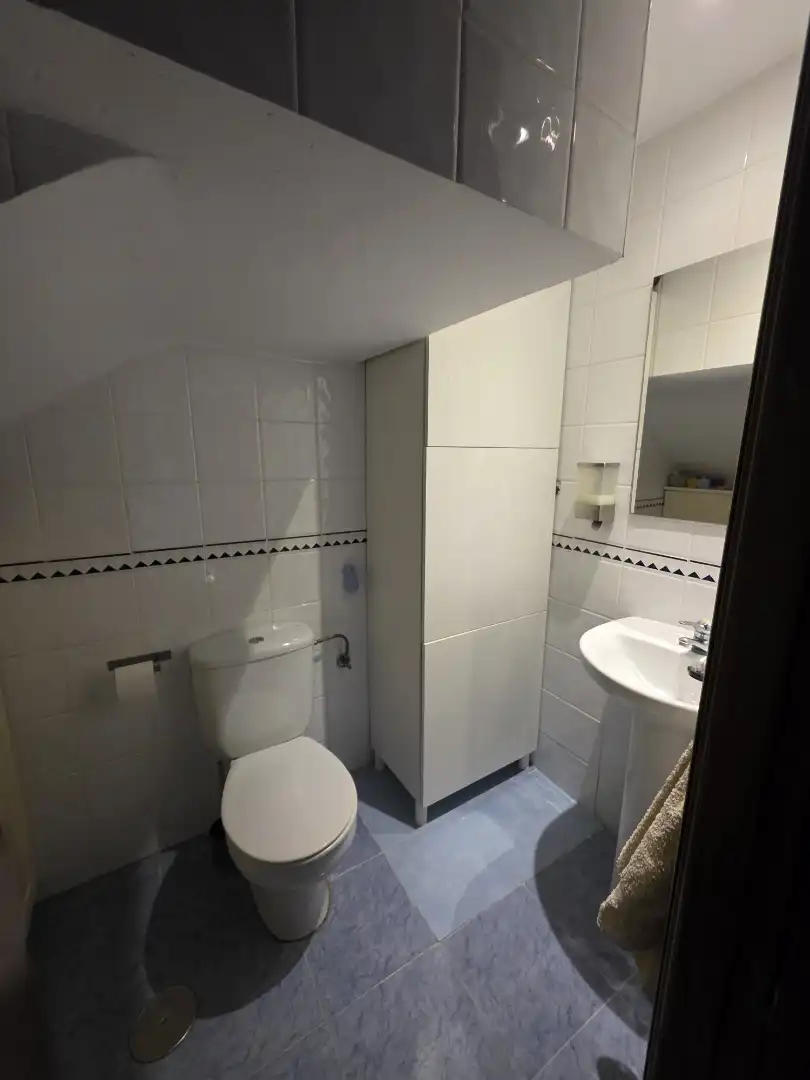 Casa adosada en venta en Calle Guatemala, 30, Ogíjares Baño de Casa adosada en venta en Ogíjares con Aire acondicionado