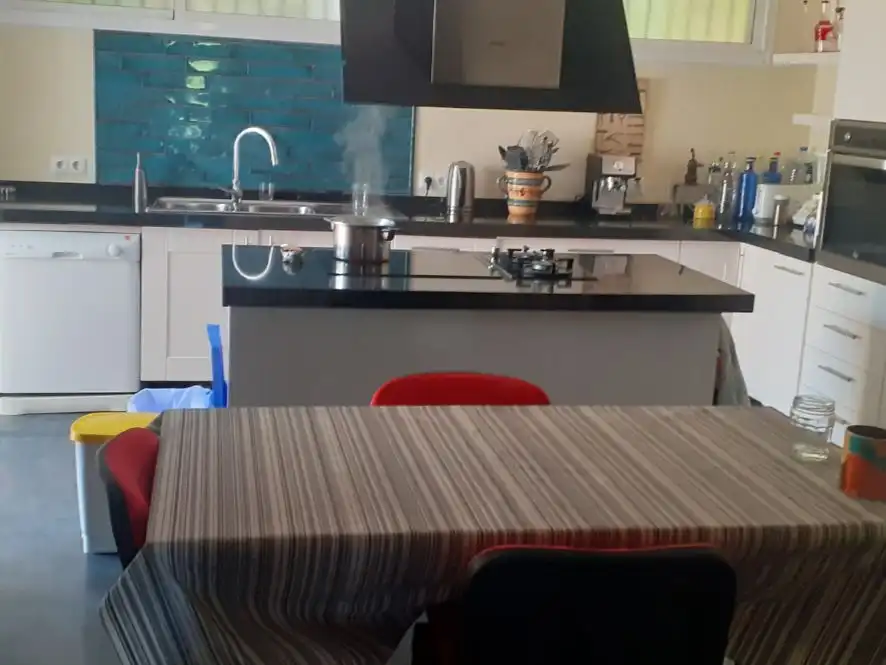 Cuina de Casa o xalet de lloguer en Gelves amb Jardí privat, Terrassa i Piscina