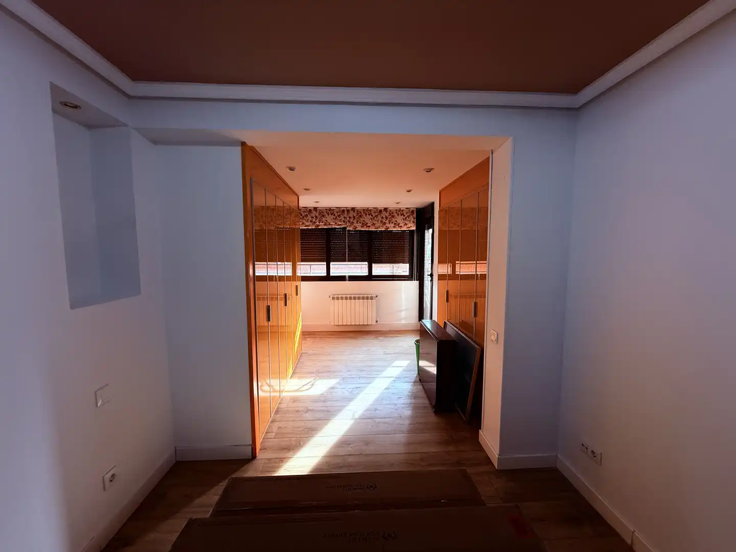 Dachboden zur Miete in Calle del Zinc, Delicias Dachboden zur Miete in Madrid mit Klimaanlage, Heizung und Privatgarten