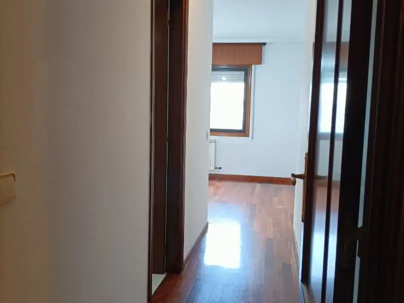 Wohnung zur Miete in Rúa Eduardo Pondal, 64b, Zona Fernández Ladreda Wohnung zur Miete in Pontevedra Capital