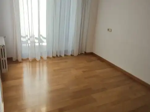 Apartamento de alquiler en Rúa Xoan Manuel Pintos, 8, Mariñamansa Habitación de Apartamento de alquiler en Ourense Capital con Calefacción, Parquet y Trastero