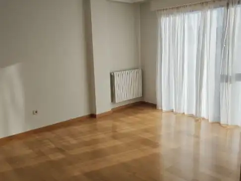 Apartamento de alquiler en Rúa Xoan Manuel Pintos, 8, Mariñamansa Sala de estar de Apartamento de alquiler en Ourense Capital con Calefacción, Parquet y Trastero