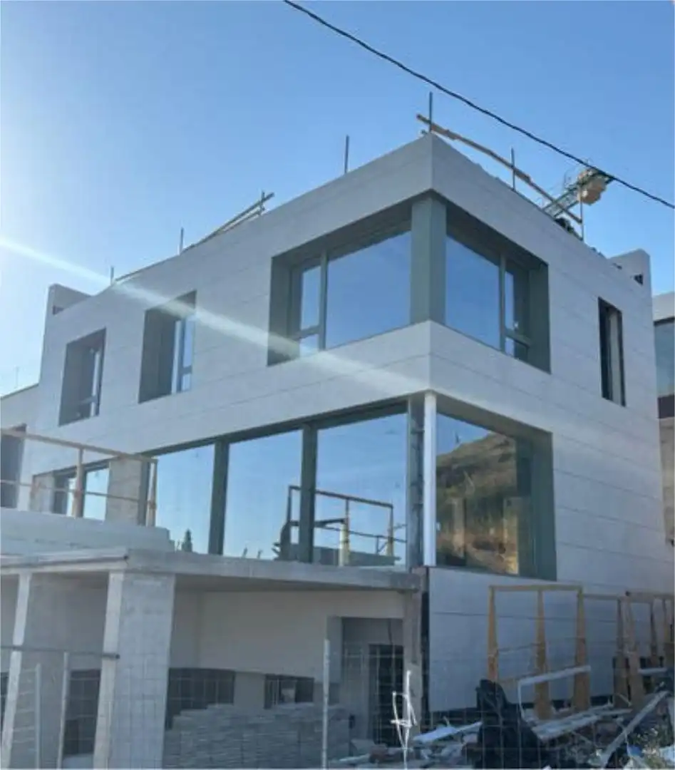 Casa o chalet en venta en Finestrelles Vista exterior de Casa o chalet en venta en Esplugues de Llobregat con Calefacción, Jardín privado y Terraza