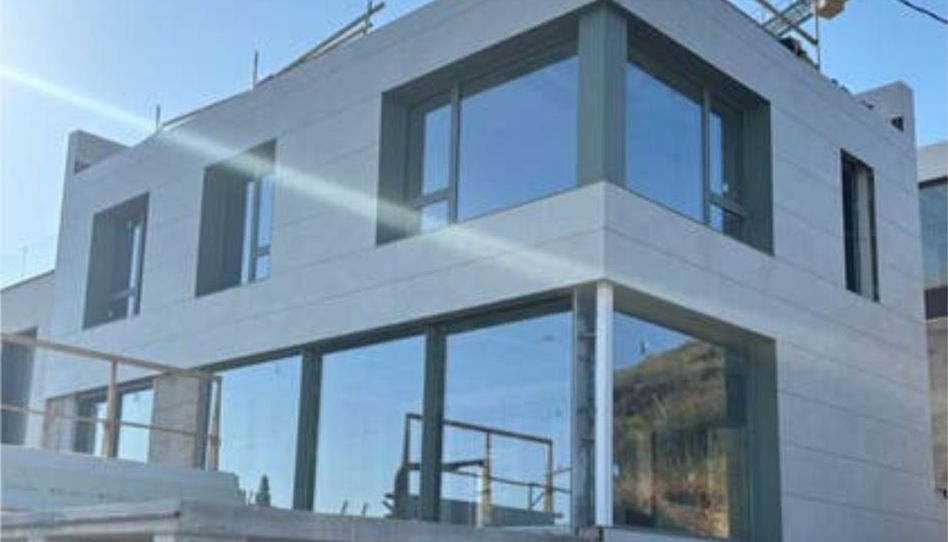 Casa o chalet en venta en Finestrelles, Esplugues de Llobregat - imagen 1 Foto 1 de Casa o chalet en venta en Finestrelles, Esplugues de Llobregat