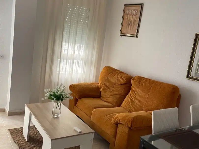 Apartamento de alquiler en Calle Texas, 25, Aguadulce Norte Sala de estar de Apartamento de alquiler en Roquetas de Mar con Amueblado y Parking comunitario
