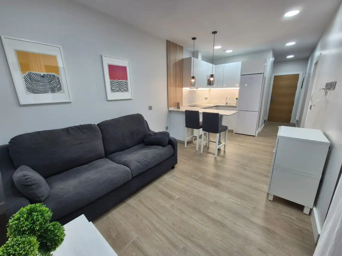 Flat for rent in Calle la Naval, 145, Isleta Living room of Flat for rent in Las Palmas de Gran Canaria with Furnished, Community parking and Balcony