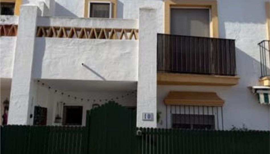 Casa adosada en venta en Los Gallos, Chiclana de la Frontera - imagen 1 Foto 1 de Casa adosada en venta en Los Gallos, Chiclana de la Frontera