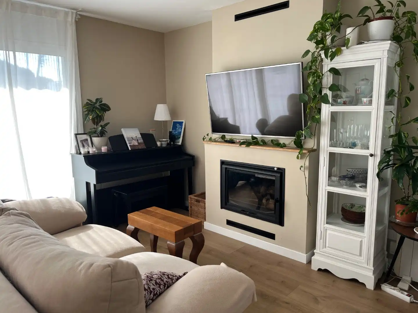 Living room of Houses for sale in Pineda de Mar  with Air Conditioner, Heating and Private garden