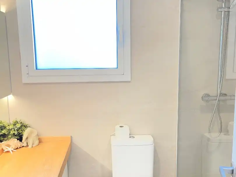 Bathroom of Houses for sale in Pineda de Mar  with Air Conditioner, Heating and Private garden