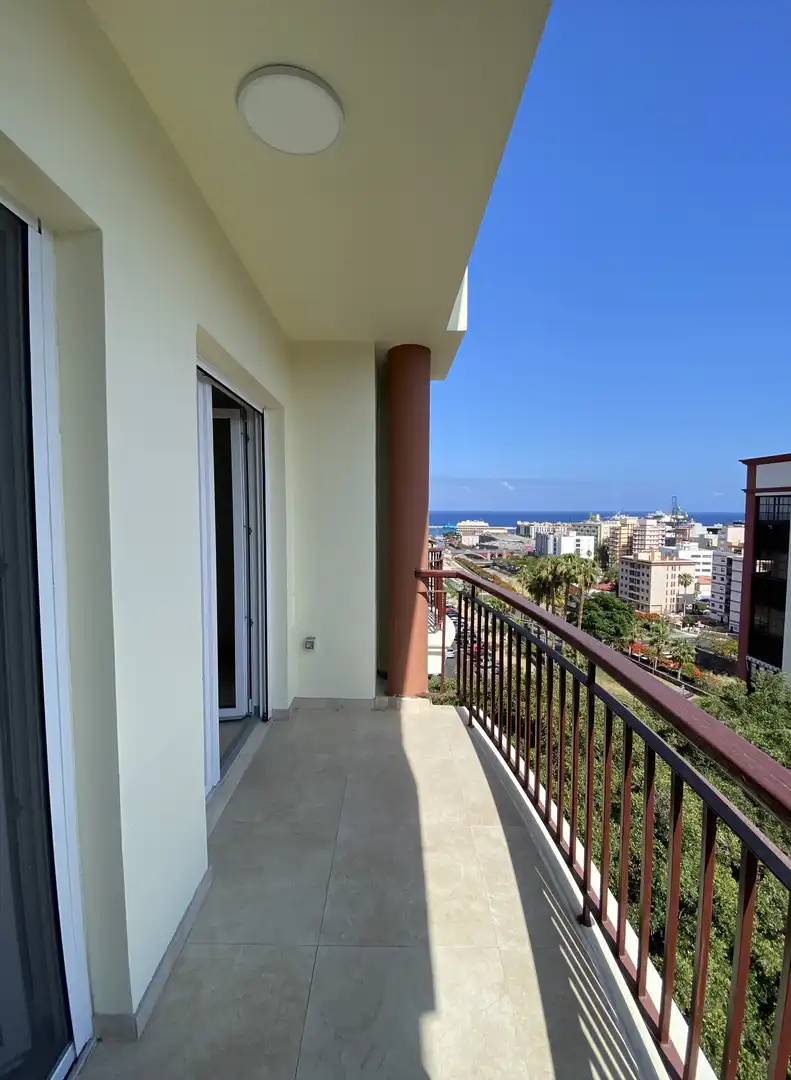 Attic for rent in Calle Viera y Clavijo, 35, Duggi - Rambla - Los Hoteles Balcony of Attic for rent in Santa Cruz de Tenerife with Terrace, Furnished and Balcony