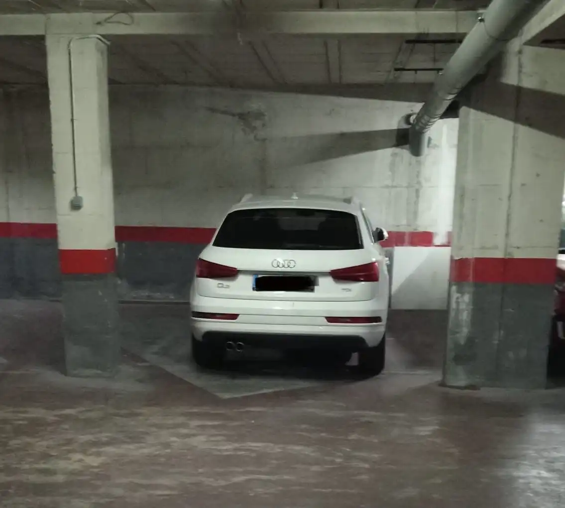 Parking de Piso en venta en Terrassa con Aire acondicionado