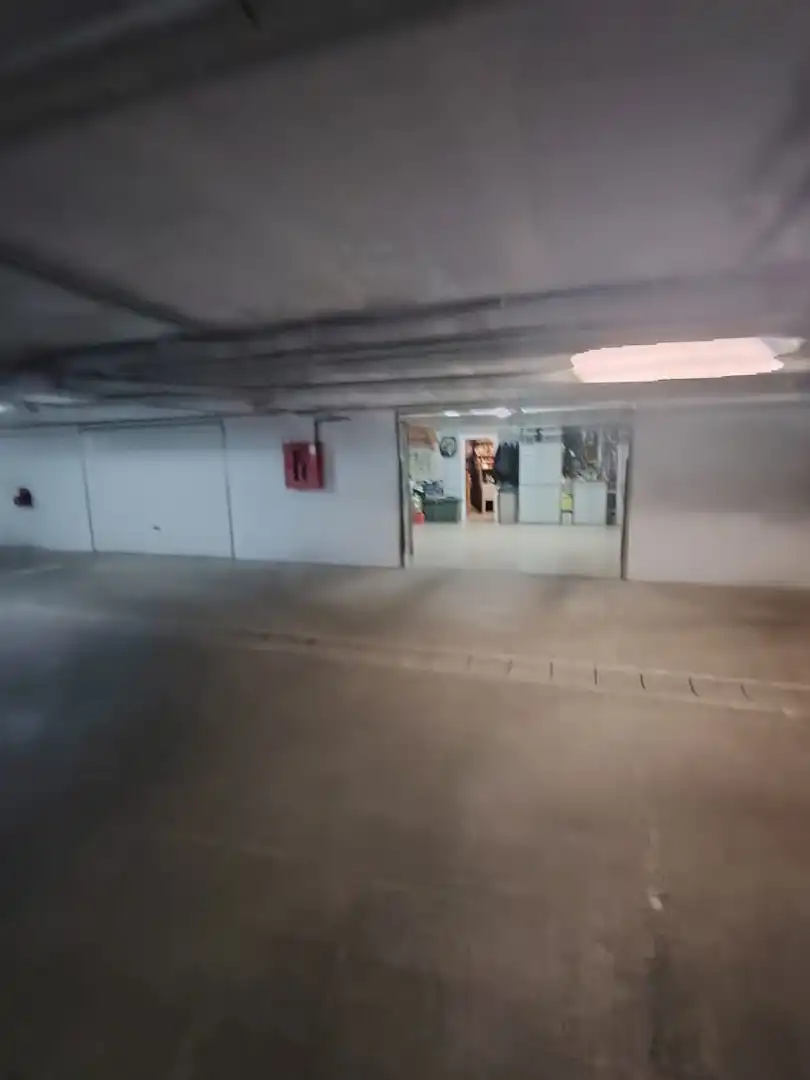 Casa adosada en venda a Calle Hermandad Donantes de Sangre, 32, Tanos Aparcament de Casa adosada en venda en Torrelavega amb Terrassa i Balcó