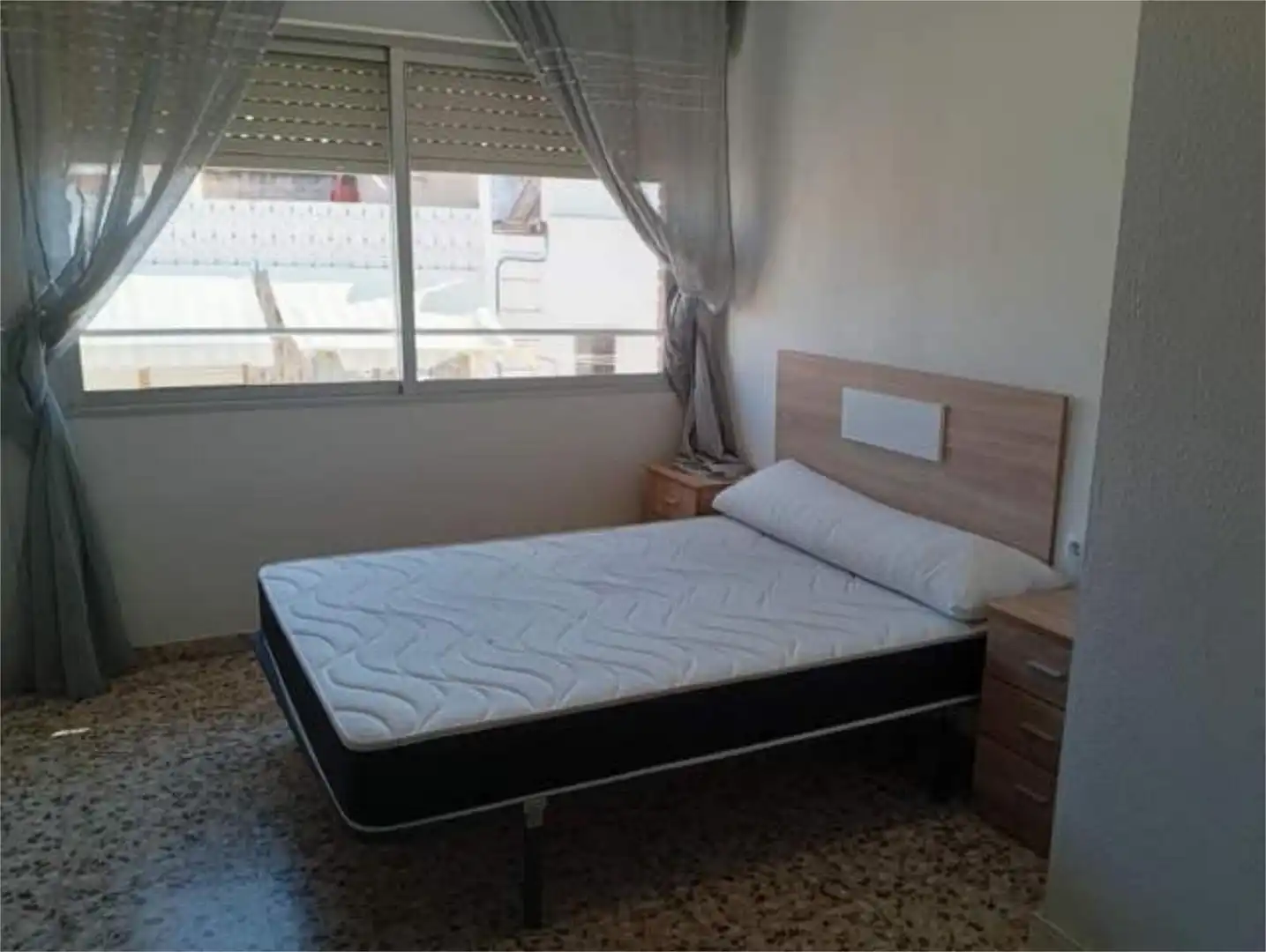 Piso de alquiler en La Coca - La Nia - Vistahermosa Habitación de Piso de alquiler en Aspe con Terraza, Trastero y Amueblado