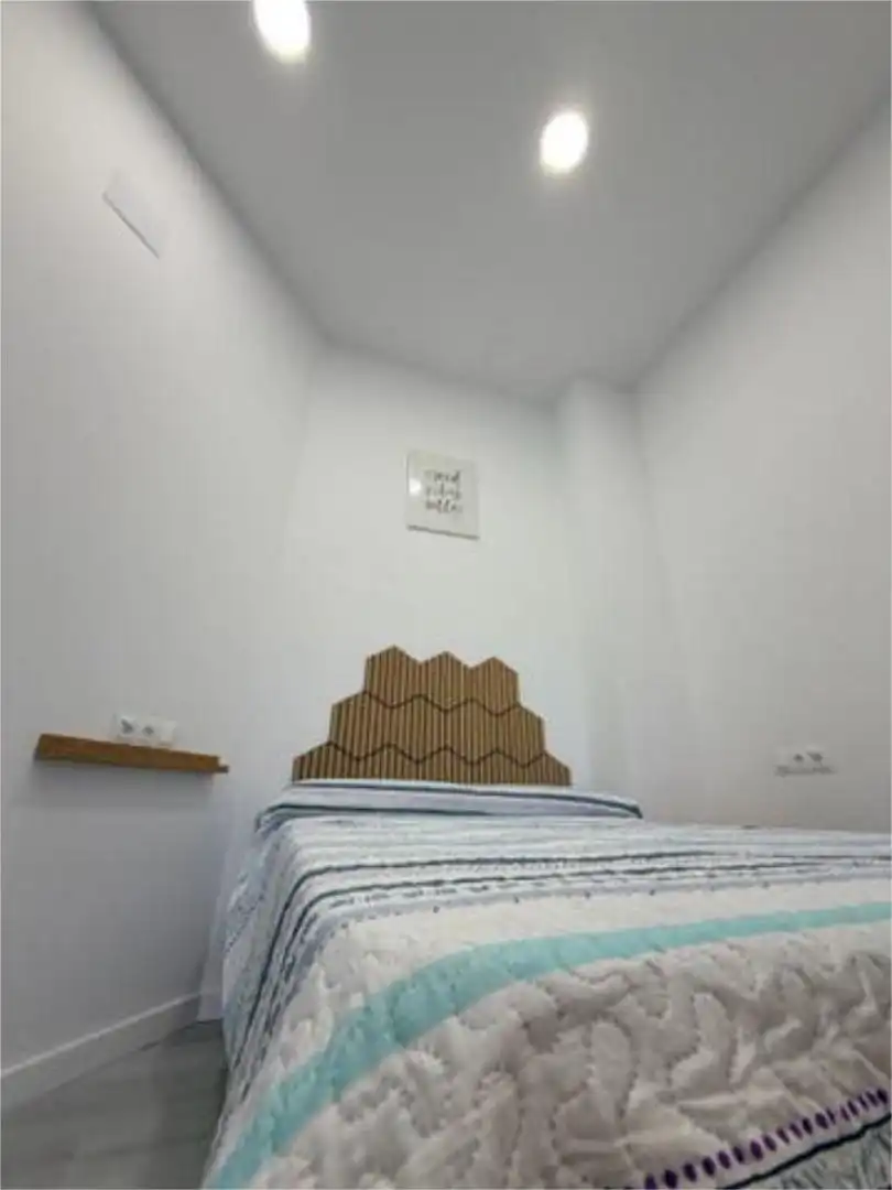 Habitación de Estudio de alquiler en Málaga con Amueblado