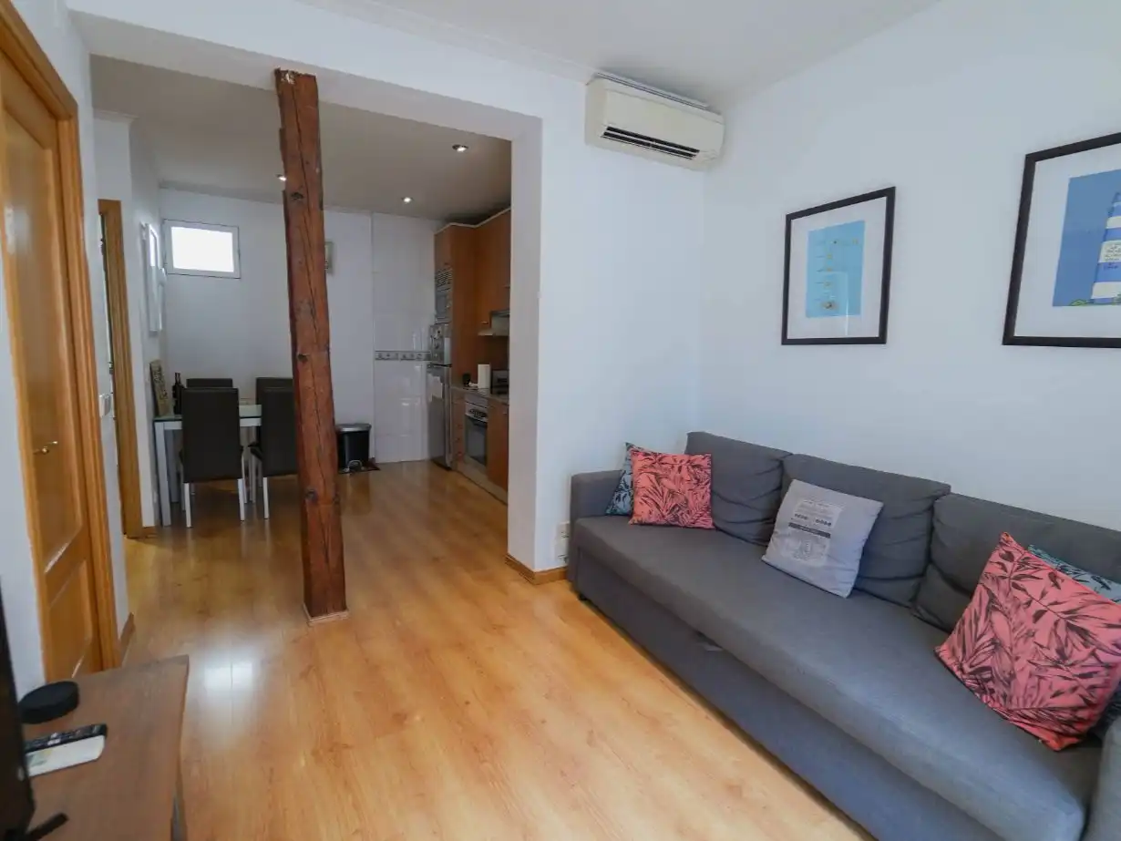 Flat for rent in Calle de Latoneros, 10, Sol Living room of Flat for rent in Madrid Capital with Air Conditioner and Balcony