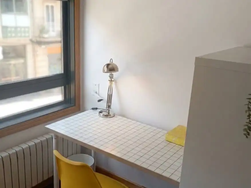 Piso para compartir en Ourense Capital  con Calefacción, Parquet y Amueblado