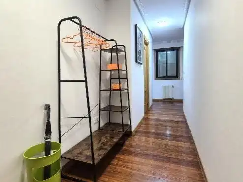 Piso para compartir en Ourense Capital  con Calefacción, Parquet y Amueblado