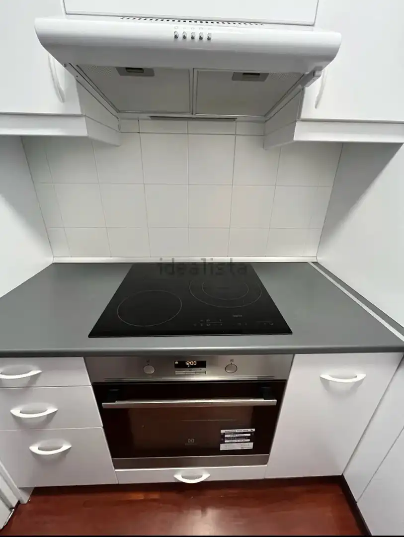 Cuina de Pis de lloguer en Madrid amb Aire condicionat, Calefacció i Parquet