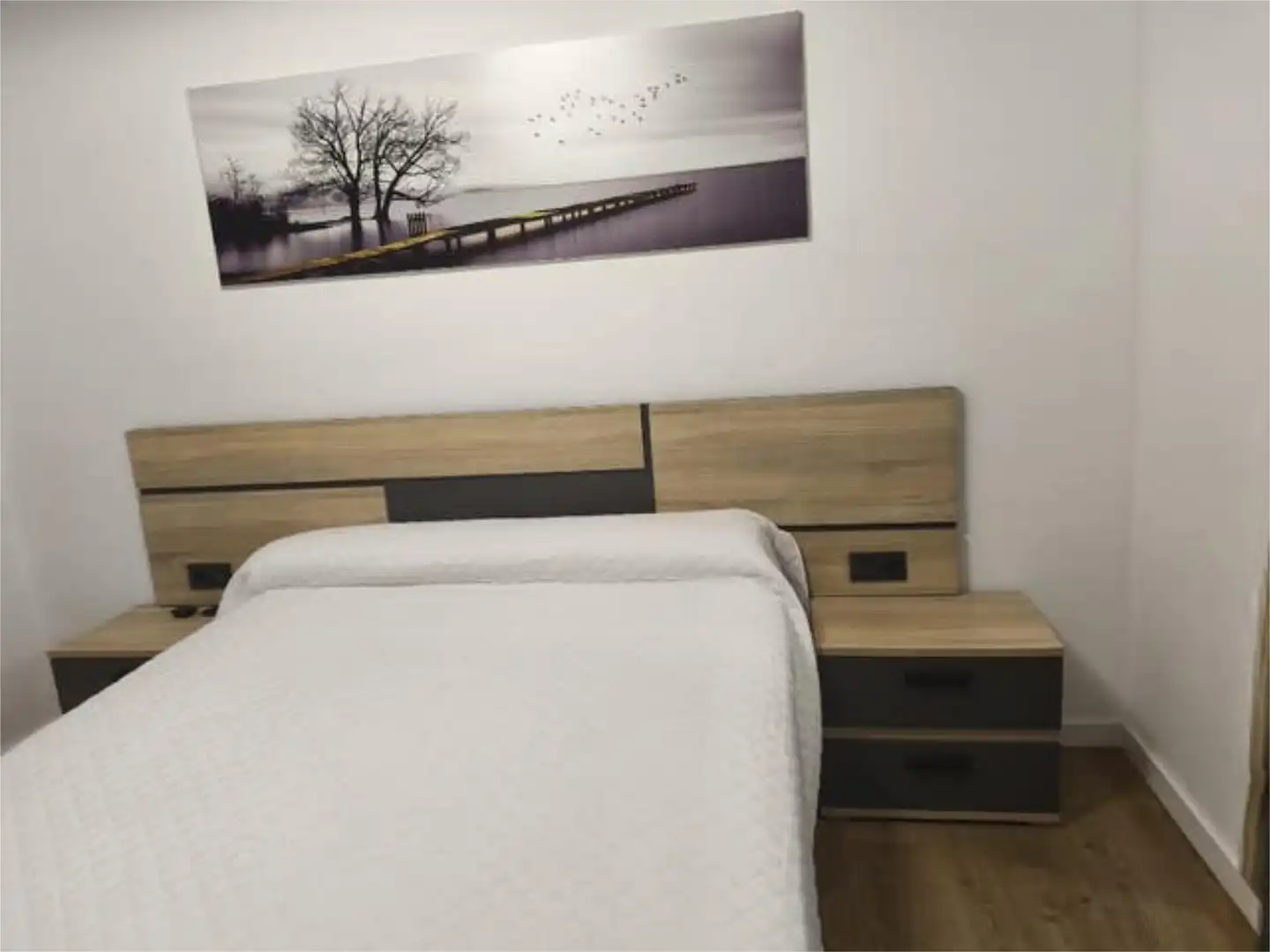 Schlafzimmer von Wohnungen zur Miete in Moaña mit Möbliert