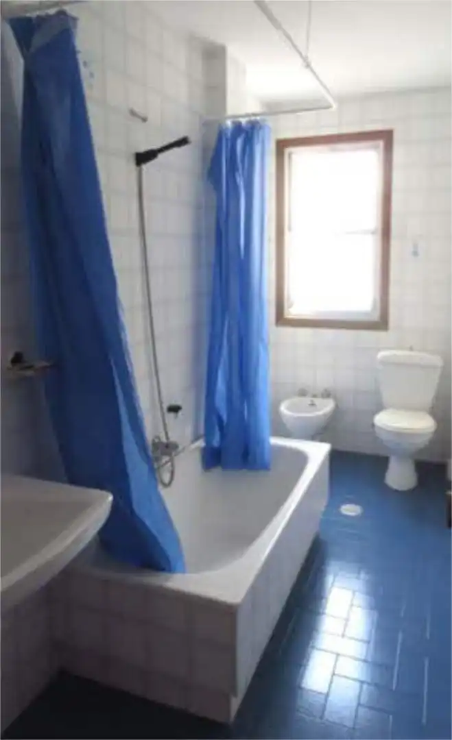 Flat for rent in Agra del Orzán - Ventorrillo Bathroom of Flat for rent in A Coruña Capital