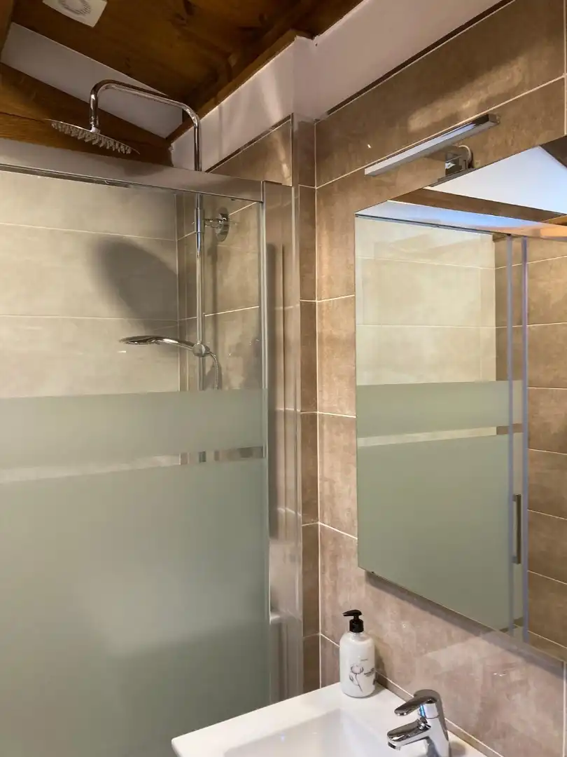 Baño de Loft de alquiler en Verín con Calefacción, Parquet y Amueblado