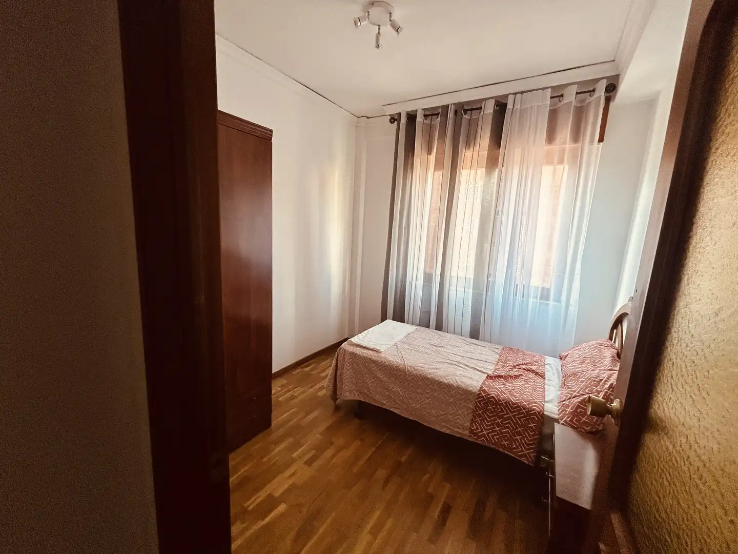 Piso de alquiler en Calle San Martín Finojosa, 1, Calaverón - Pajaritos Habitación de Piso de alquiler en Soria Capital con Calefacción, Parquet y Trastero