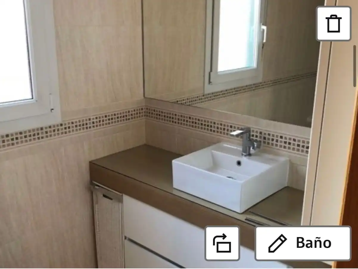 Bany de Àtic en venda en Ávila Capital amb Terrassa