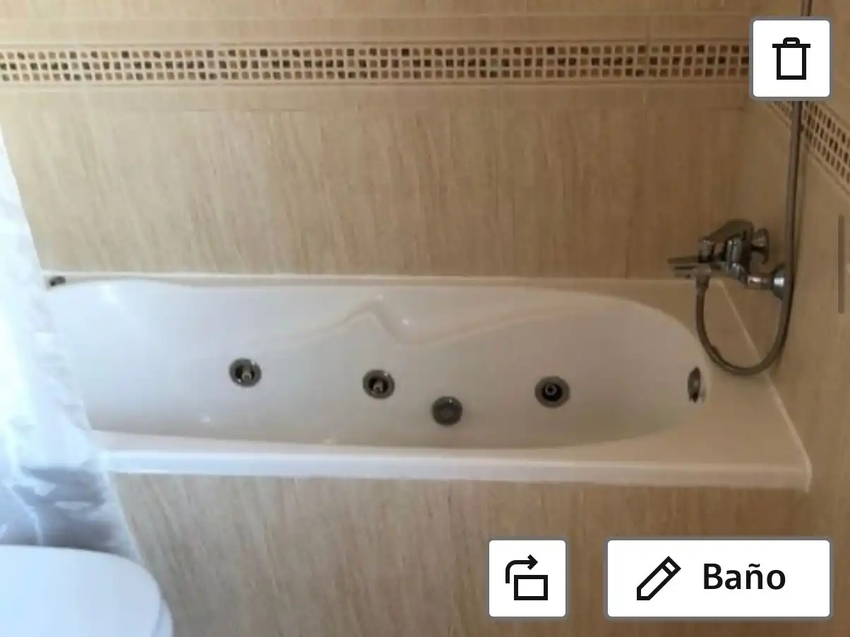 Bany de Àtic en venda en Ávila Capital amb Terrassa