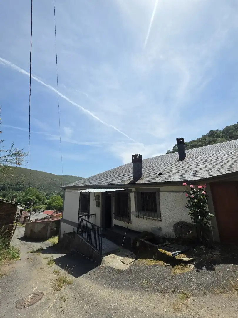 Vista exterior de Finca rústica en venta en Riós con Parquet, Terraza y Trastero