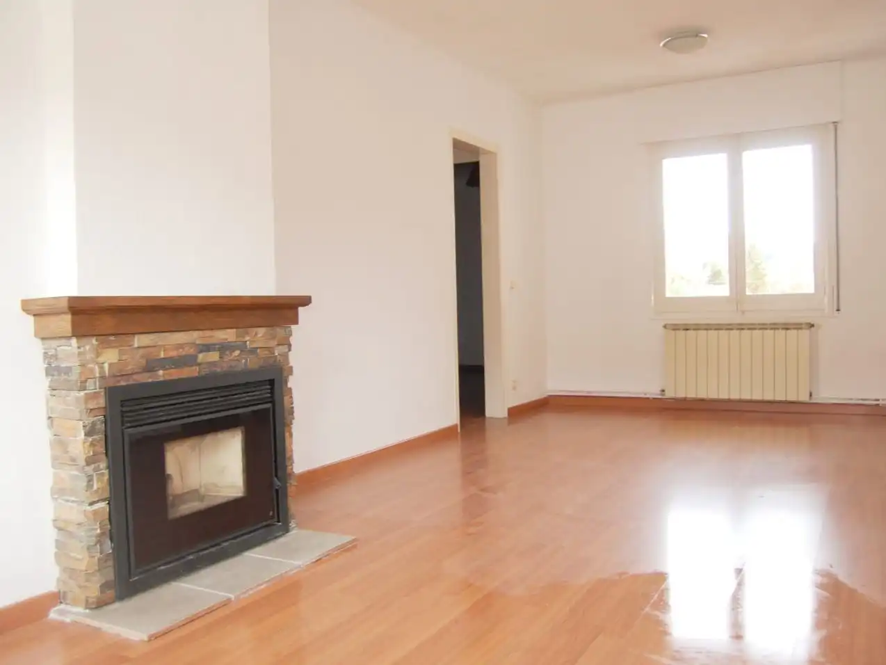 Living room of Flat for sale in Camprodon  with Heating, Parquet flooring and Balcony