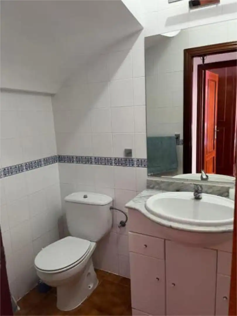 Casa adosada de alquiler en La Planilla Baño de Casa adosada de alquiler en Ronda con Terraza, Trastero y Amueblado