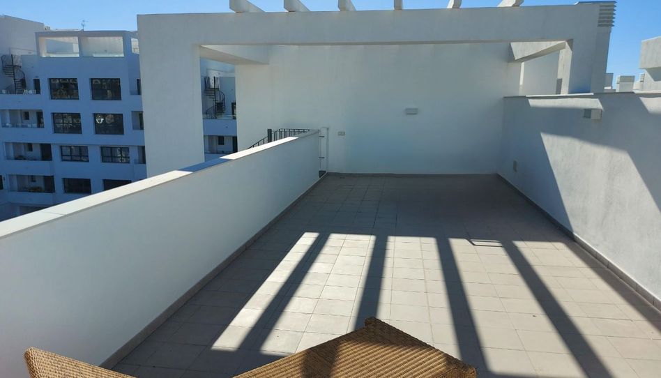 Ático de alquiler en Calle Pilar Bardem, 12, Sierra de Estepona - Avda. de Andalucía, Estepona - imagen 1 Foto 1 de Ático de alquiler en Calle Pilar Bardem, 12, Sierra de Estepona - Avda. de Andalucía, Estepona
