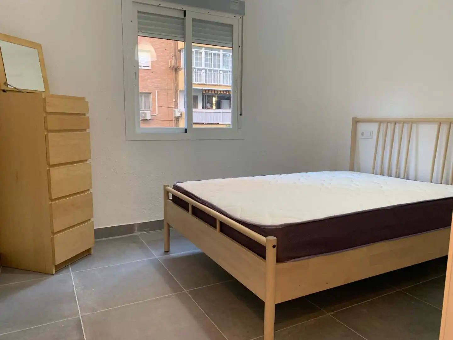 Habitación de Piso de alquiler en Málaga con Terraza y Amueblado