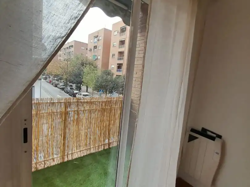 Wohnung zur Miete in Calle Esturión, 3, Angustias - Chana - Encina Terrasse von Wohnung zur Miete in Granada Capital mit Klimaanlage und Balkon