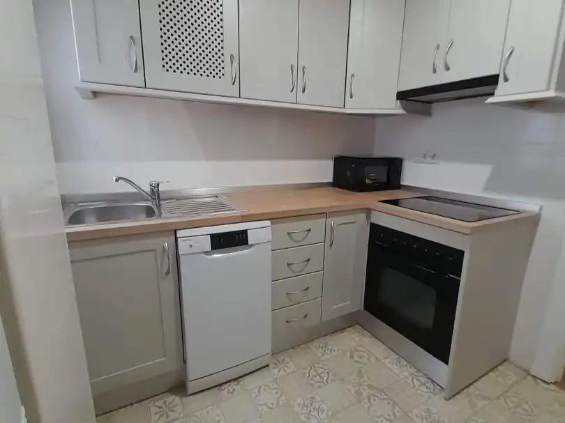 Wohnung zur Miete in Calle Esturión, 3, Angustias - Chana - Encina Küche von Wohnung zur Miete in Granada Capital mit Klimaanlage und Balkon