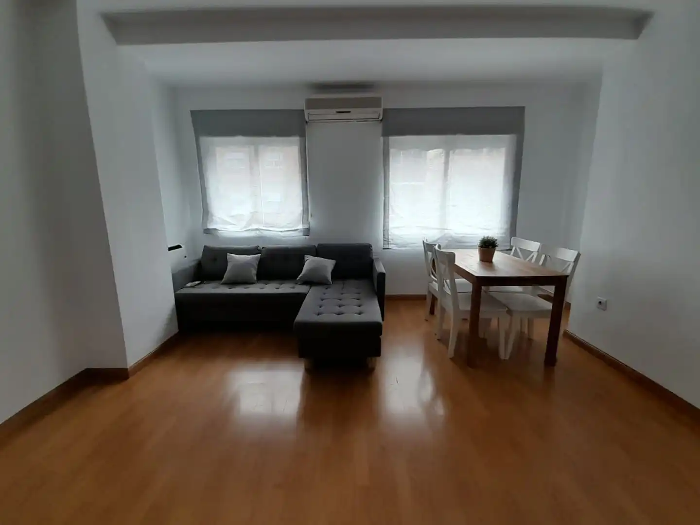 Wohnung zur Miete in Calle Esturión, 3, Angustias - Chana - Encina Wohnzimmer von Wohnung zur Miete in Granada Capital mit Klimaanlage und Balkon