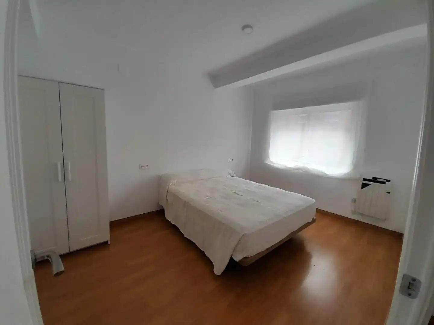 Wohnung zur Miete in Calle Esturión, 3, Angustias - Chana - Encina Schlafzimmer von Wohnung zur Miete in Granada Capital mit Klimaanlage und Balkon