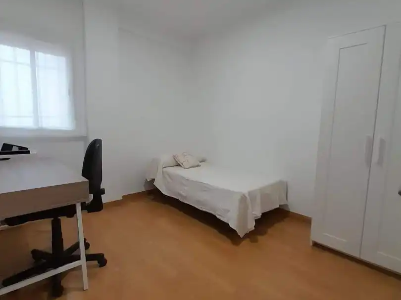 Wohnung zur Miete in Calle Esturión, 3, Angustias - Chana - Encina Schlafzimmer von Wohnung zur Miete in Granada Capital mit Klimaanlage und Balkon