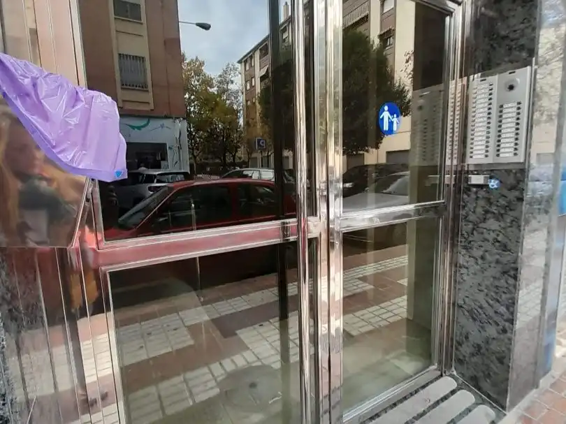 Wohnung zur Miete in Calle Esturión, 3, Angustias - Chana - Encina Parkplatz von Wohnung zur Miete in Granada Capital mit Klimaanlage und Balkon