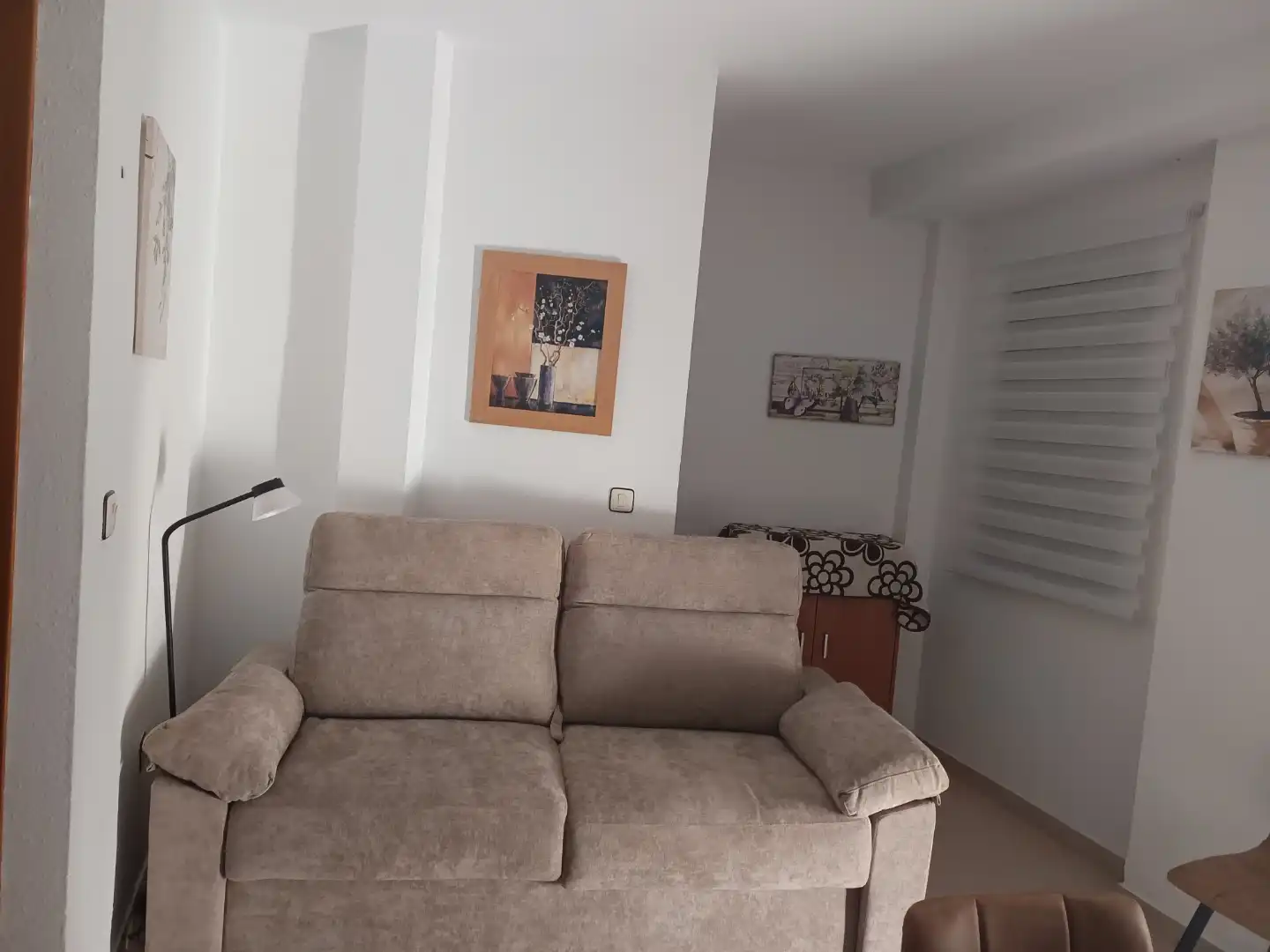 Sala de estar de Dúplex de alquiler en La Iruela con Aire acondicionado, Piscina y Amueblado