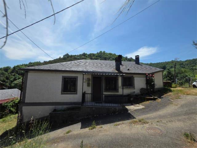 Casa-chalet en Venta en Riós