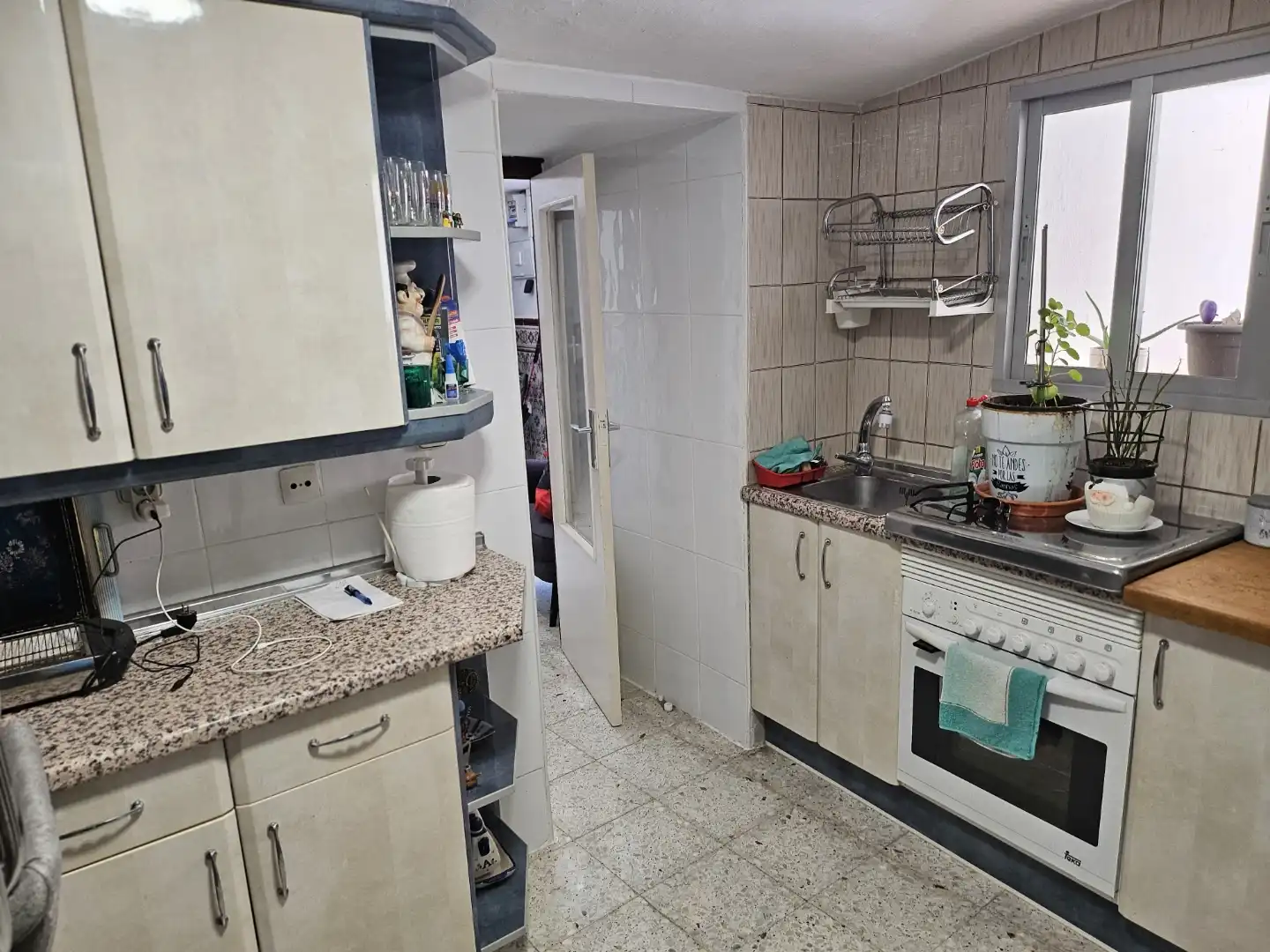 Casa o chalet en venta en Calle Calvario, 12, Zarza de Tajo Cocina de Casa o chalet en venta en Zarza de Tajo con Aire acondicionado, Calefacción y Jardín privado