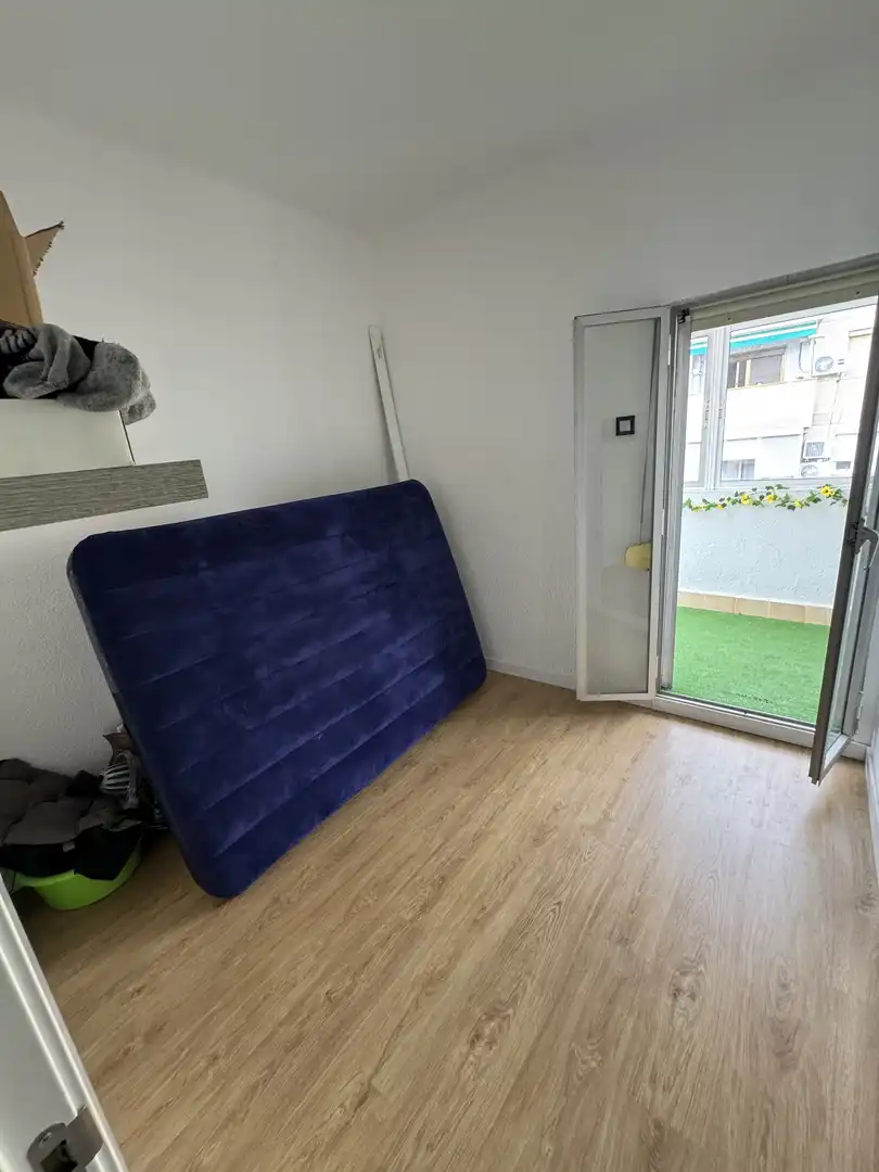 Flat for sale in Carrer de Llinars, 38, La Gavarra Bedroom of Flat for sale in Cornellà de Llobregat with Balcony