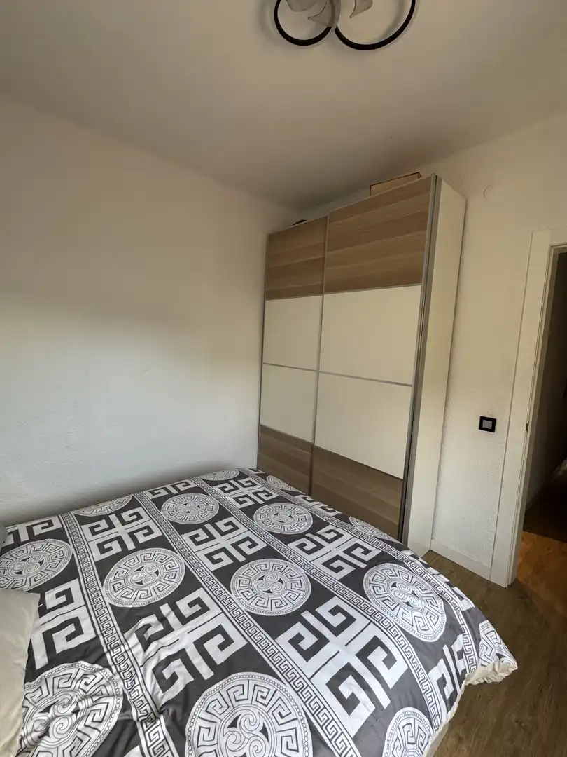 Flat for sale in Carrer de Llinars, 38, La Gavarra Bedroom of Flat for sale in Cornellà de Llobregat with Balcony