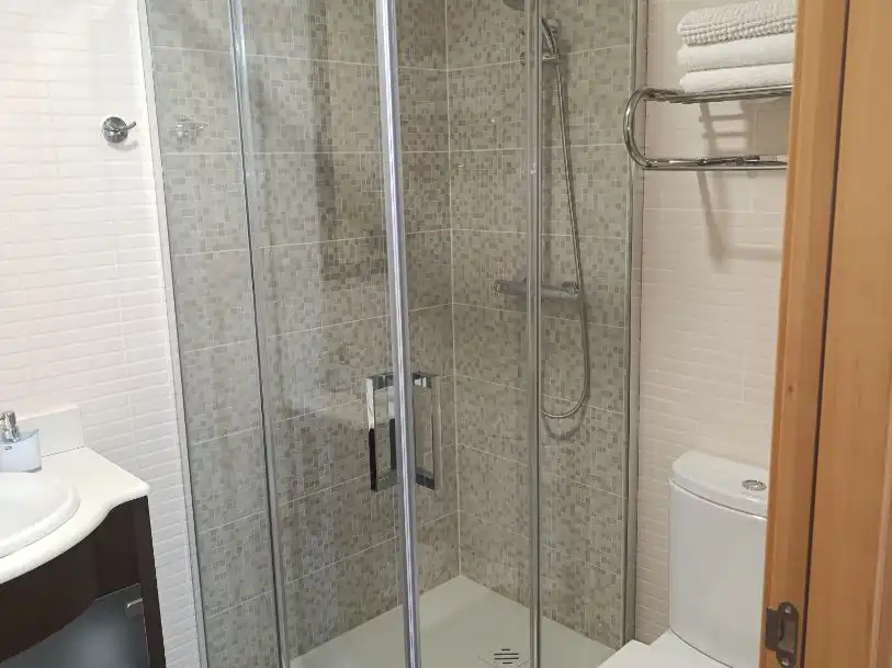 Piso de alquiler en Avinguda de Tudela, 49, Plaça Catalunya Baño de Piso de alquiler en Manresa con Aire acondicionado, Calefacción y Amueblado